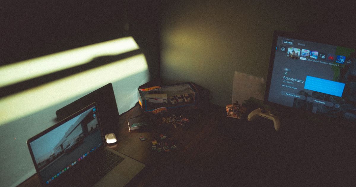 ノートPCクーラー 比較のイメージ写真（ノートPCクーラーの比較で見るべき5つの軸）